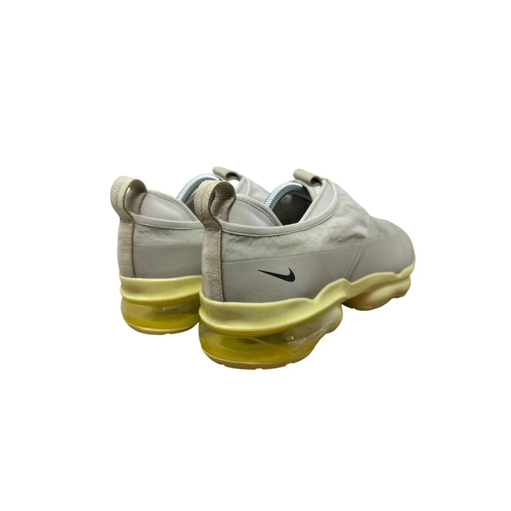 Nike Air VaporMax Moc Roam Mens 10.5 Light Bone Pale Ivory Slip On DZ7273-100